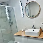 Charbonnier 6 Personnes Avec Terrasse Et Parking Apartament Reims