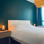 Charbonnier 6 Personnes Avec Terrasse Et Parking Reims