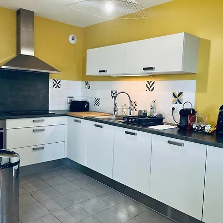 Apartment Charbonnier 6 Personnes Avec Terrasse Et Parking Reims