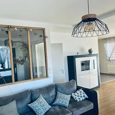 Charbonnier 6 Personnes Avec Terrasse Et Parking Apartament *