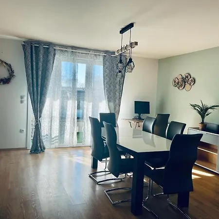 Apartament Charbonnier 6 Personnes Avec Terrasse Et Parking