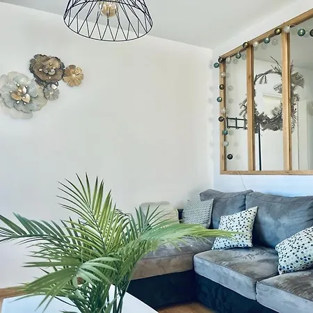 Charbonnier 6 Personnes Avec Terrasse Et Parking *